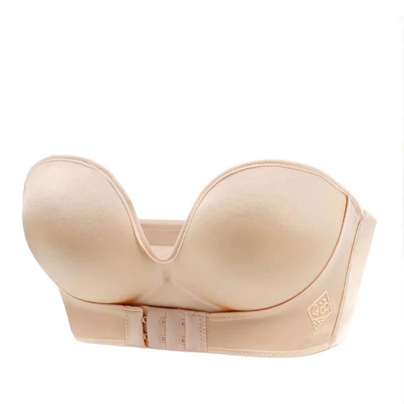 BNWOT Magic Strapless Front Buckle Bra 38D - Picture 1 of 6